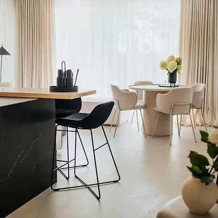 By The דירה אוסטראודה