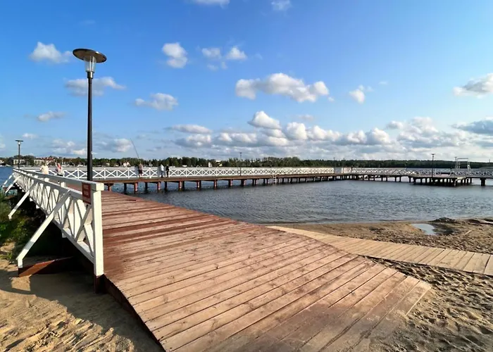 By The * 奥斯特罗达