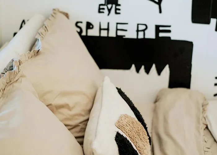 By The * 奥斯特罗达